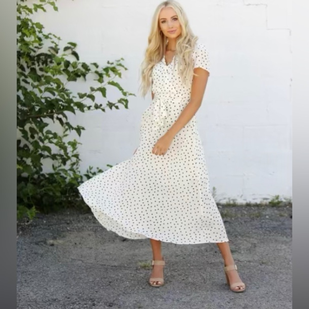Dot Print Wrap Dress - Picture 3 of 9
